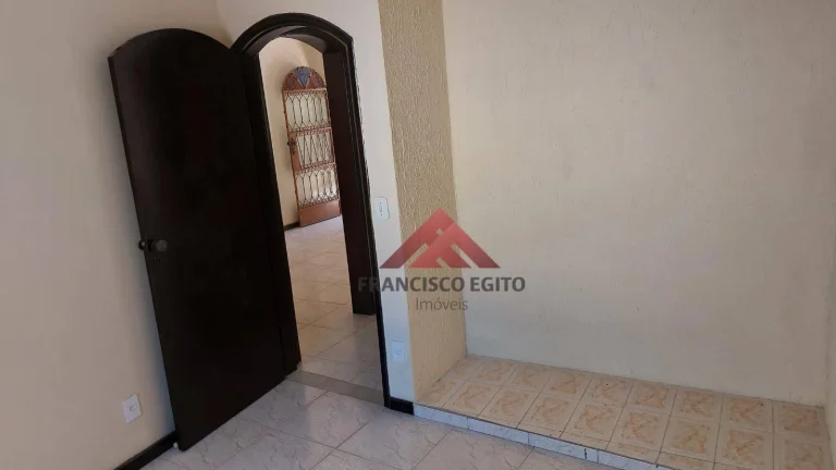 Imagem Casa com 3 dormitórios à venda, 250 m² por R$ 300.000,00 - Neves - São Gonçalo/RJ