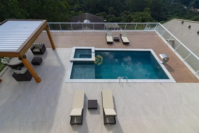 Imagem Casa de condomínio, 3 suítes, 500m² - Serra da Cantareira