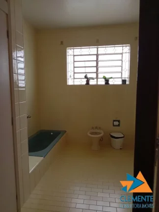 Imagem Casa com 6 quartos no Sion próximo da praça Nova York