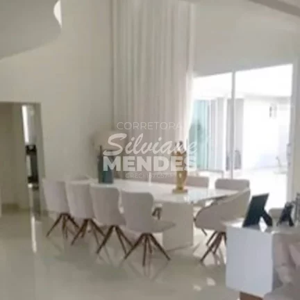 Imagem Magnífica casa com 4 suítes ( sendo 1 master e duas com closet)