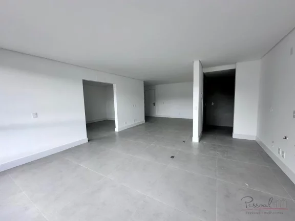 Imagem Apartamento exclusivo à beira-mar, localizado no prestigiado bairro João Paulo, em Florianópolis....