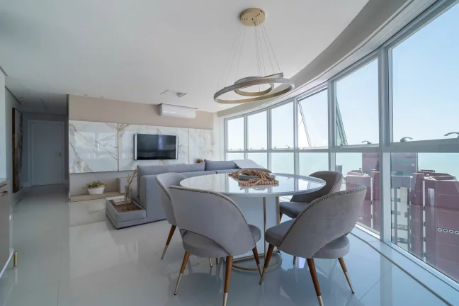 Imagem Apartamento com 4 dormitórios à venda sendo 2 suítes, 131.77 m² por - R$ 6.700.000,00 - Centro - Bal. Camboriú/SC