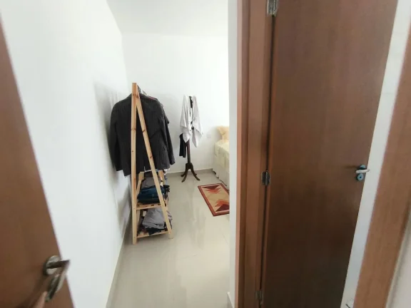 Imagem Casa 3/4 Sendo 1 Suite Com Otimo Quintal No Condominio Les Arcs , Oportunidade