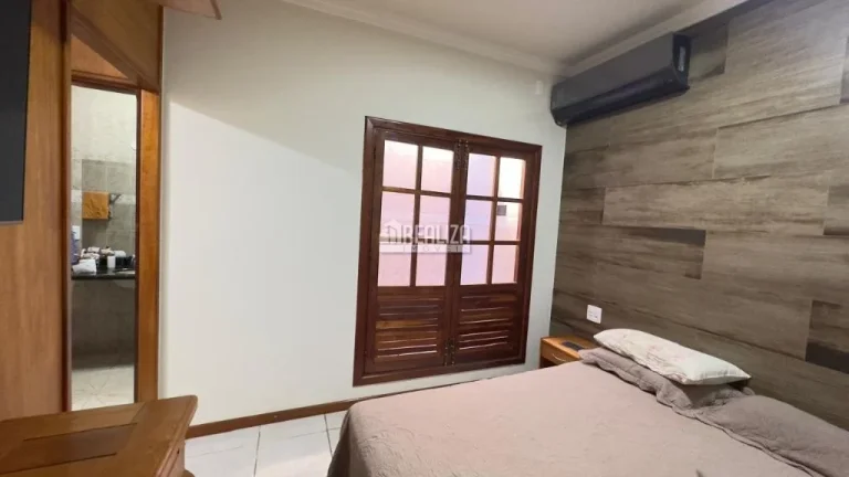 Imagem Casa à venda em Uberaba - 3 dormitórios, suítes, varanda gourmet!