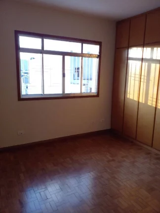 Imagem Sobrado com 3 dormitórios para alugar, 157 m² por R$ 3.500/mês - Jardim - Santo André/SP