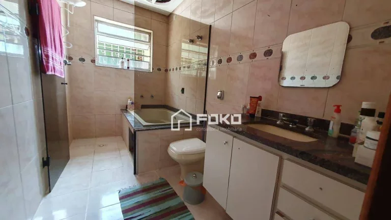 Imagem Sobrado com 4 dormitórios à venda, 350 m² por R$ 1.299.000,00 - Jardim Santa Cecília - Guarulhos/SP