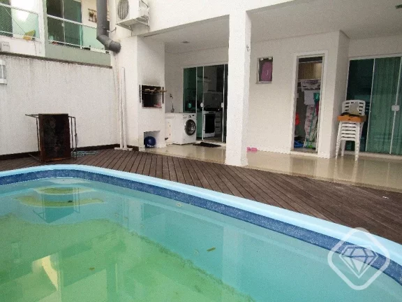 Imagem Residência com Piscina e Terraço no Jardins do Prado

Casa individual em loteamento monitorado com...