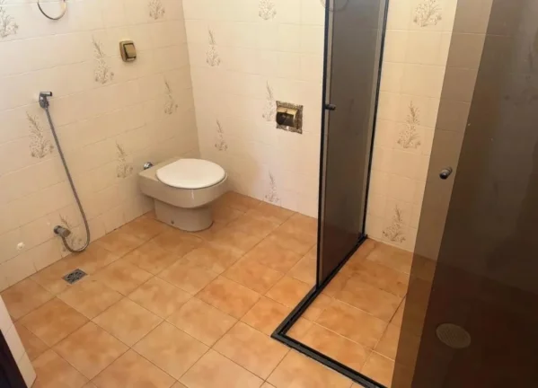 Imagem Casa Comercial para Locação em Tatuí-SP 7 Salas, 4 Banheiros, 4 Vagas, 200m² - Jardim São Paulo