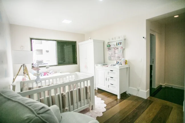Imagem Apartamento 290M², 1 Por Andar, 3Q, 3 Suítes, 3 Banheiros, 4 Vagas, Academia, Piscina, Piscina Aquecida, Quadra, Salão de Jogos e Festas, Closet.