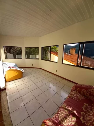 Imagem LINDA CASA A VENDA NO BAIRRO: VALE DOS PINHEIROS - NOVA FRIBURGO.