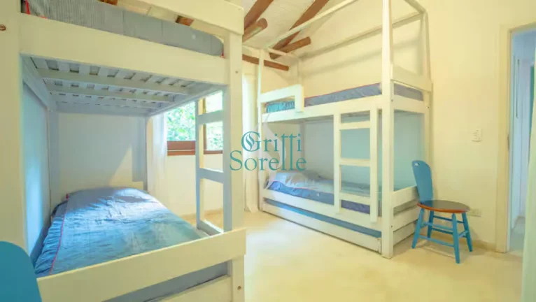 Imagem Casa Térrea à Venda em Condomínio na Praia Dura - Ubatuba/SP.