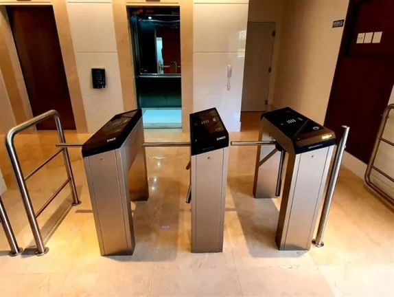Imagem COMERCIAL COM 39 m² - BOQUEIRAO - PRAIA GRANDE SP