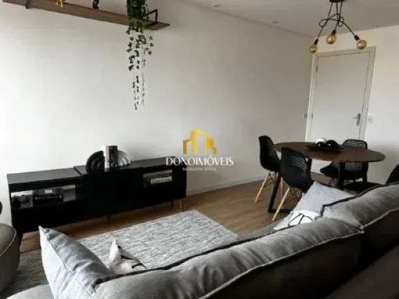 Imagem Apartamento confortável e moderno. Conta com 1 suíte ampla com armários e closet, espaço privati...