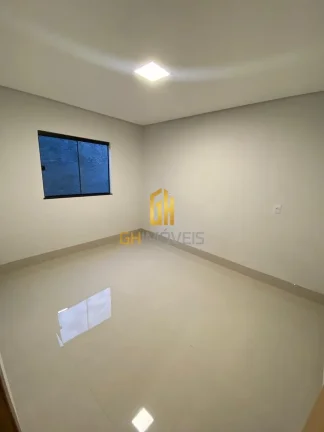 Imagem A casa possui 

- 3 quartos sendo 1 suíte
- ?Área gourmet com ilha e churrasqueira a carvão
- ?La...