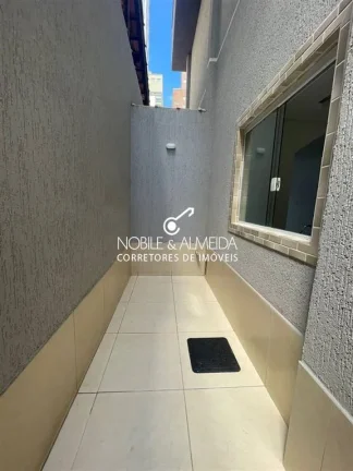 Imagem Sobreposta baixa, em condomínio, próximo a praia