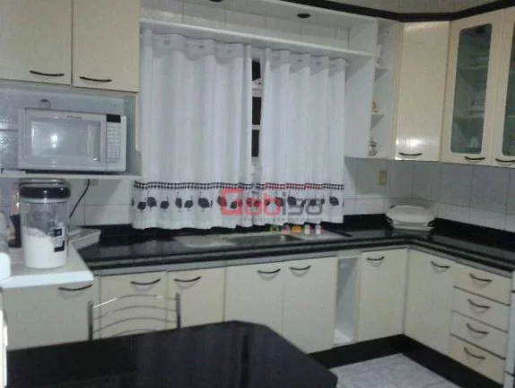 Imagem Casa com 3 dormitórios à venda, 200 m² por R$ 1.200.000,00 - Braga - Cabo Frio/RJ