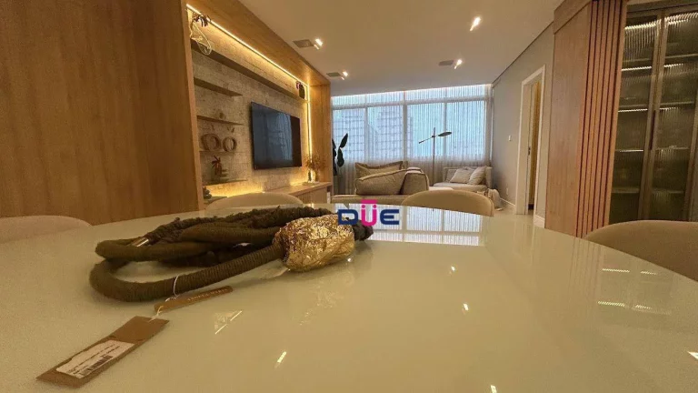 Imagem Apartamento com 3 dormitórios à venda, 159 m² por R$ 2.300.000 - Gonzaga - Santos/SP