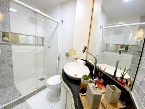 Imagem Descubra esta cobertura maravilhosa, com localização estratégica, próxima a praias, comércio, g...