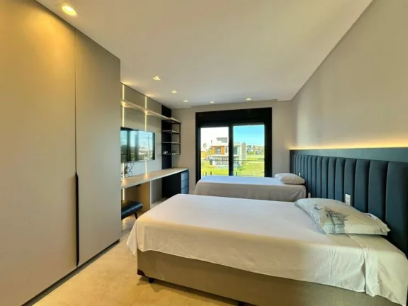 Imagem Casa em Condominio 4 Dormitórios - Bairro xangri-la