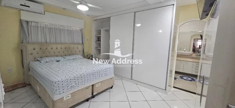 Imagem Casa de 3 pavimentos à venda em Itacibá, Cariacica