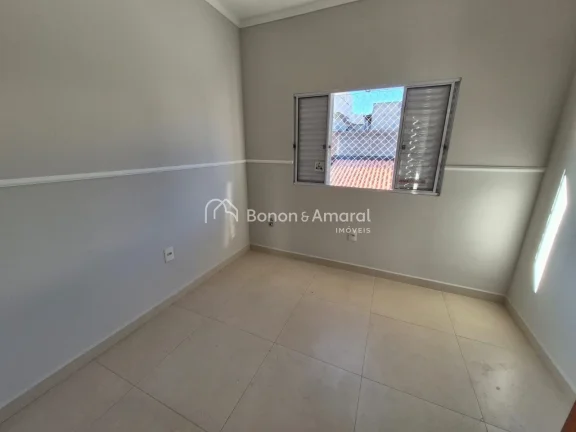 Imagem Esta charmosa casa sobrado oferece 110 metros quadrados de área construída, em um terreno de 175 m...