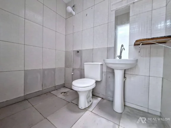 Imagem Casa de 03 Dormitórios para Locação no Bairro Gralha Azul em Fazenda Rio Grande