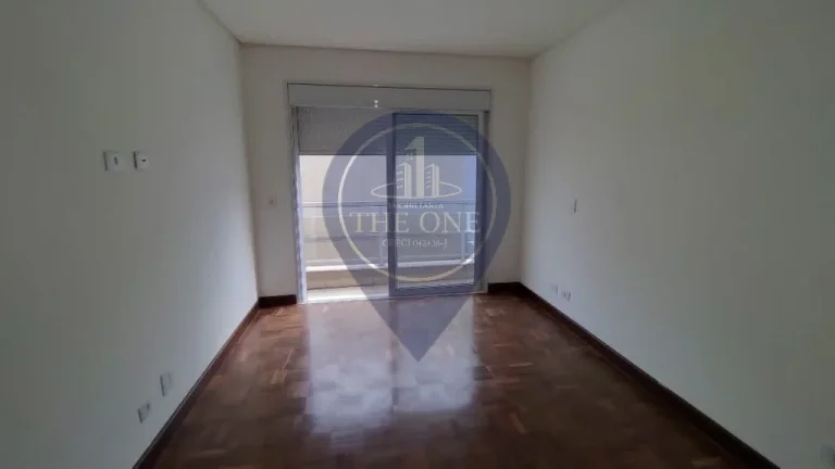 Imagem Luxuosa Casa em Condomínio à Venda em Alphaville, Santana de Parnaíba-SP: 4 Quartos, 4 Suítes, 3 Salas, 6 Banheiros, 6 Vagas, 430m².