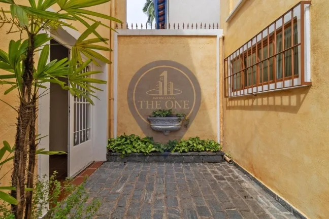 Imagem Casa para venda ou locação no Jardim Europa, São Paulo-SP! 3 quartos, 3 suítes, 2 salas, 3 banheiros, 2 vagas, 300m².
