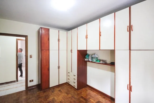 Imagem Apartamento super bem localizado, no Alto da Mooca, em prédio super charmoso de esquina, próximo a praça e comércio em geral.