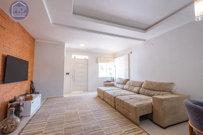 Imagem Casa Geminada 3 suítes!