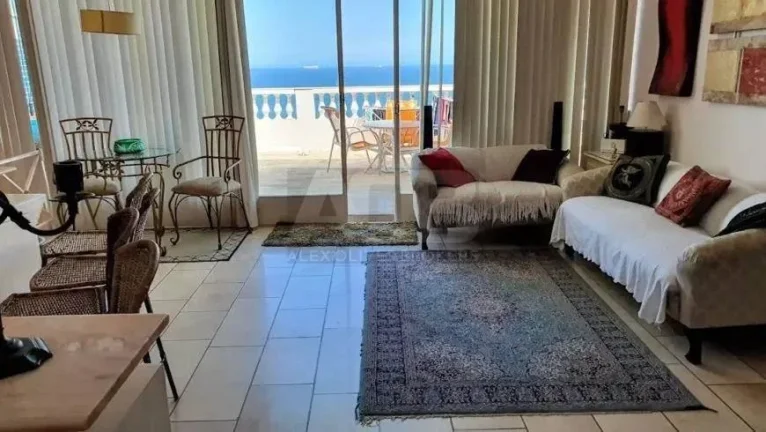 Imagem Cobertura à venda na Atlântica, 4 suítes, 357m2, 1 vaga, Vistão para o Mar.