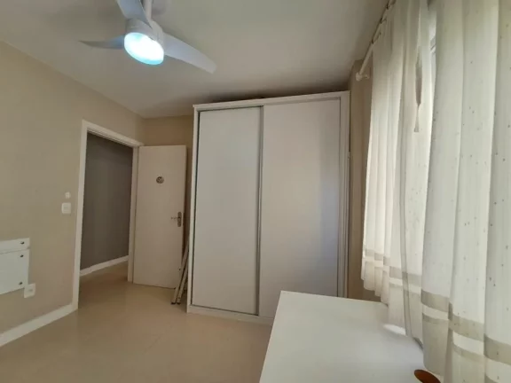 Imagem Apartamento com 2 Quartos à Venda, 63 m² em Jardim Botânico - Porto Alegre