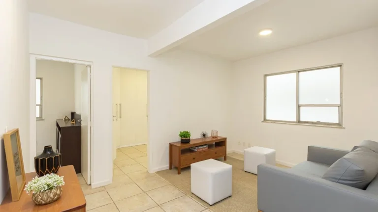Imagem Apartamento Lagoa - 79M², 2 Dorms, 1 Suíte, 1 Vaga Demarcada, Armários.