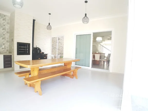 Imagem Casa de Alto Padrão no Bairro Floresta em Joinville