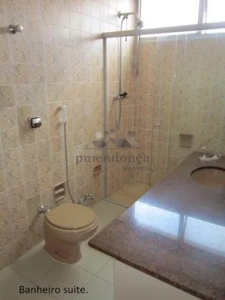 Imagem Apartamento com living para 03 ambientes, piso de tacos, dormitÃ³rios com armÃ¡rios embutidos, b...