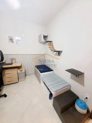 Imagem Casa 1: 2 dormitórios, sala ampla, cozinha com armários planejados, banheiro, lavanderia, espaço ...