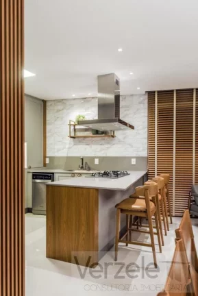 Imagem Apartamento para Temporada em Balneário Camboriú / SC no bairro Centro