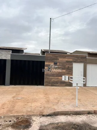 Imagem Casa com 2 dormitórios à venda por R$ 240.000,00 - Setor Nossa Senhora da Saúde - Itumbiara/GO