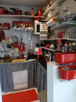 Imagem Vendo 3Q Av Lucio Costa, na Praia da Barra, ônibus, clube, segurança, tenis, piscinas, sauna, squash, skate, futebol, pier, parquinhos, comercio farto