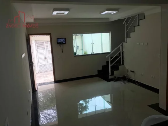 Imagem Oportunidade - Sobrado 110m² - 2 Suítes - 2 Vagas.