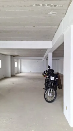 Imagem Prédio Comercial - 800M, 7 Vagas, Eletricidade 600 Amperes e Trifásico.