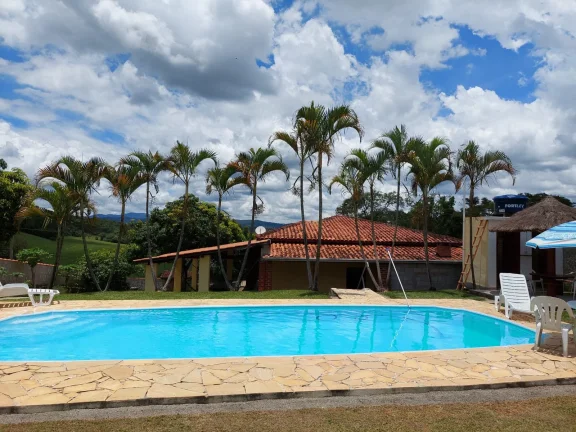 Chácara à venda com 3 quartos, sendo 1 suíte, no condomínio Alpes de Bom Jesus, Bom Jesus dos Perdões - SP