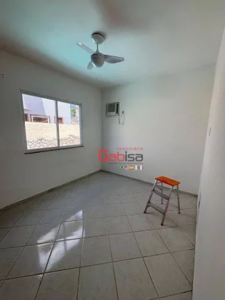 Imagem Casa com 3 dormitórios à venda, 130 m² por R$ 750.000,00 - Balneário São Pedro - São Pedro da Aldeia/RJ