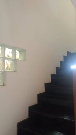 Imagem Sobrado maravilhoso com 146m ² 3 Dormitórios e 2 Vagas Estuda Permuta