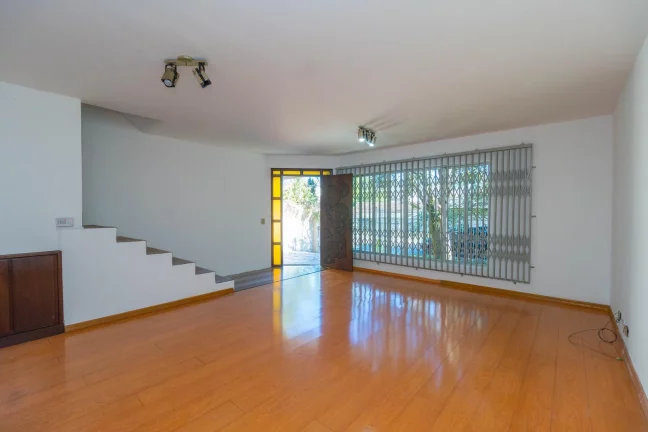 Imagem Casa Comercial no Seminário Curitiba