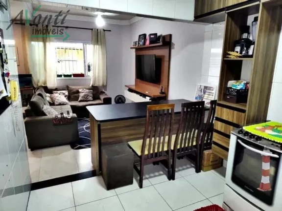 Imagem Casa 2 dormitórios à venda na Vila Voturuá - São Vicente/SP