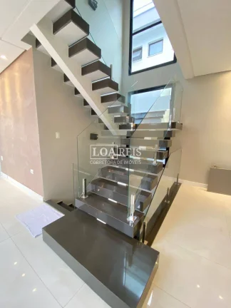 Imagem Residencial Fogaça | Jacareí | 03 Dorm | 02 Suítes | 291m²