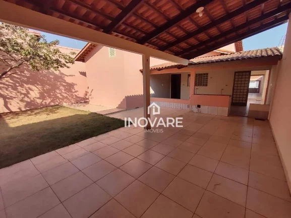 Imagem Casa com 3 dormitórios à venda, 230 m² por R$ 550.000,00 - Residencial Jardim Primavera - Itumbiara/GO
