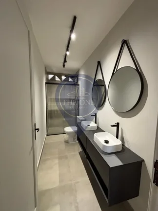 Imagem Imóvel de alto padrão à venda em Pinheiros, São Paulo-SP: 3 quartos, 1 suíte, 2 salas, 1 banheiro, 1 vaga, 105m².