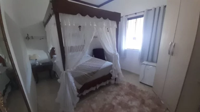 Imagem Sobrado com 4 dormitórios à venda, 327 m² por R$ 780.000,00 - Vila Amorim - Suzano/SP